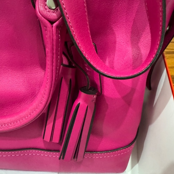 Brand New COACH (authentic) Leather Handbag - Picture 5 of 8